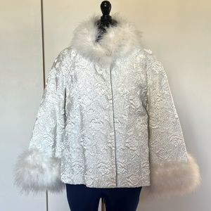 Gorgeous Vintage 50s 60s Silver Metallic and White Marabou Feather Jacket